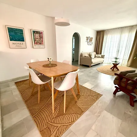 Comfortable Near The Sea Apartman *