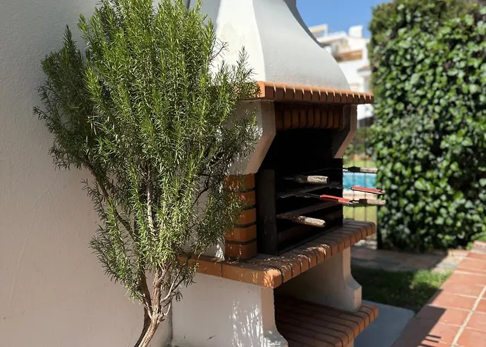 Comfortable Near The Sea *